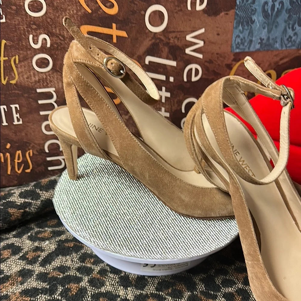 ❣️4/$20 Nine West Tan Stiletto Heels with Ankle Strap. Nice Pre loved condition - Picture 2 of 7
